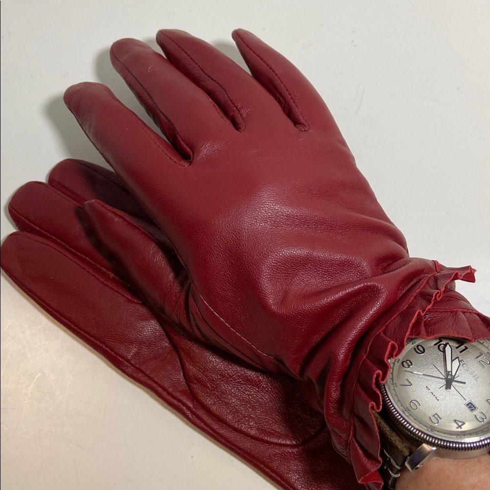 NWOT Jessica Red Leather Gloves